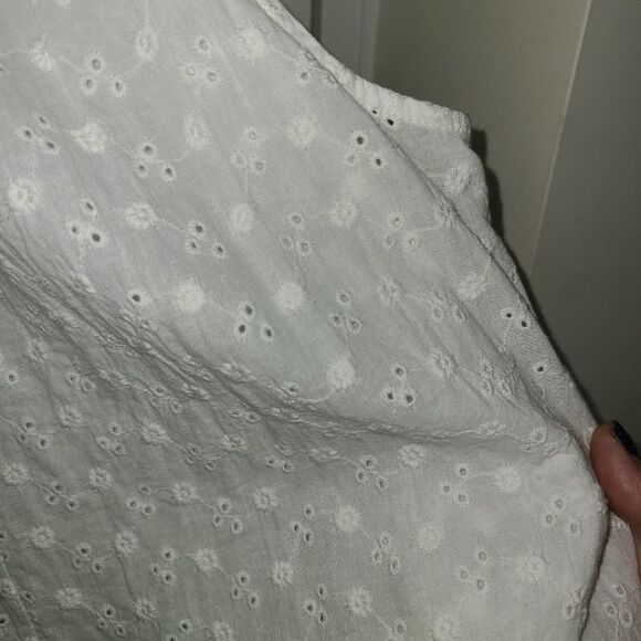 Caution to the wind Eyelet Spaghetti strap top - Picture 4 of 4